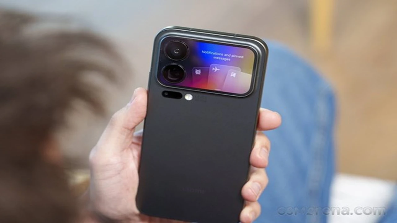 Xiaomi 18 Pro يقرب ميزة شاشة الخصوصية في الهواتف الذكية!